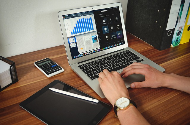 1756804906462669.jpg student-5224082_640.jpg